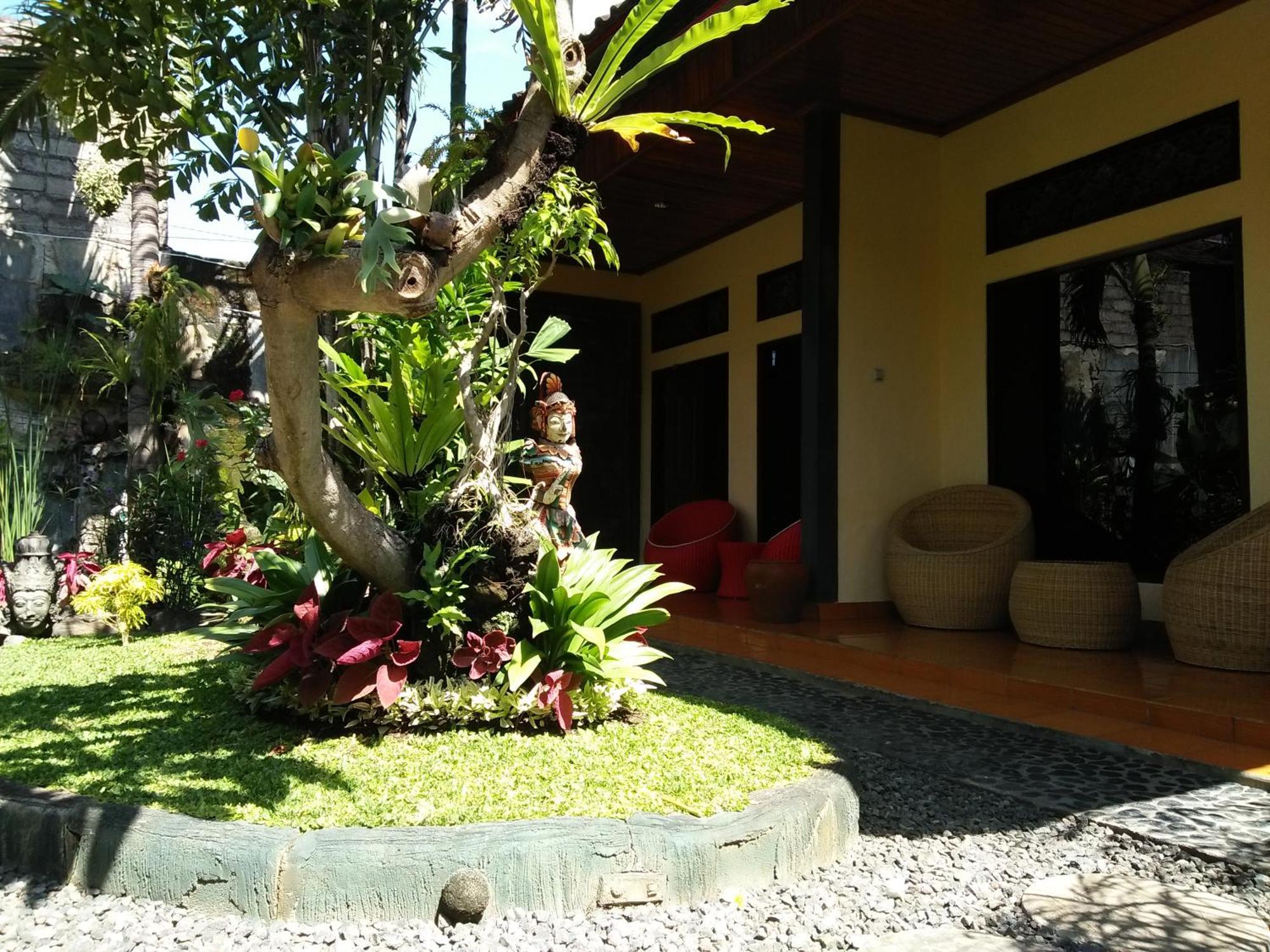 The Arya Guest House Gilimanuk Extérieur photo